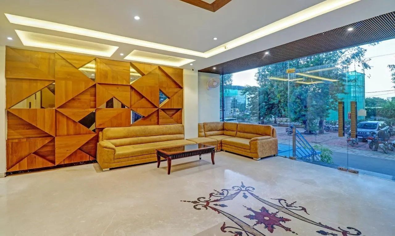 Treebo Tryst Glassy Junction Hotel Tajganj